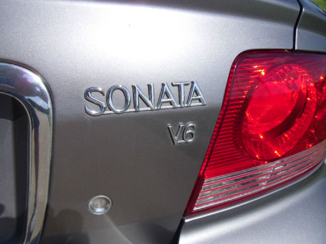 Hyundai Sonata 2004 photo 6