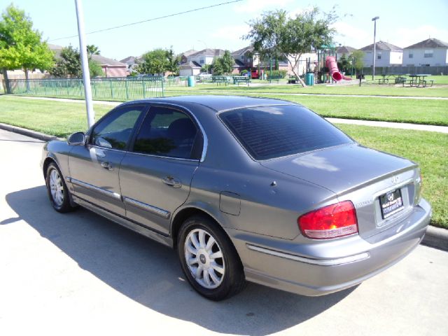 Hyundai Sonata 2004 photo 7