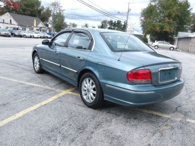 Hyundai Sonata 2004 photo 3