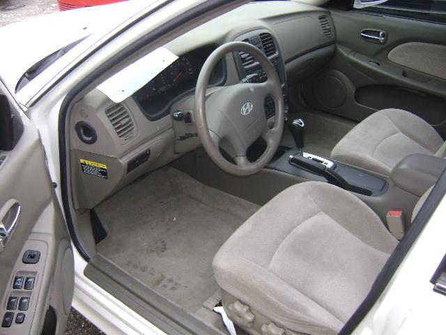 Hyundai Sonata 2004 photo 2