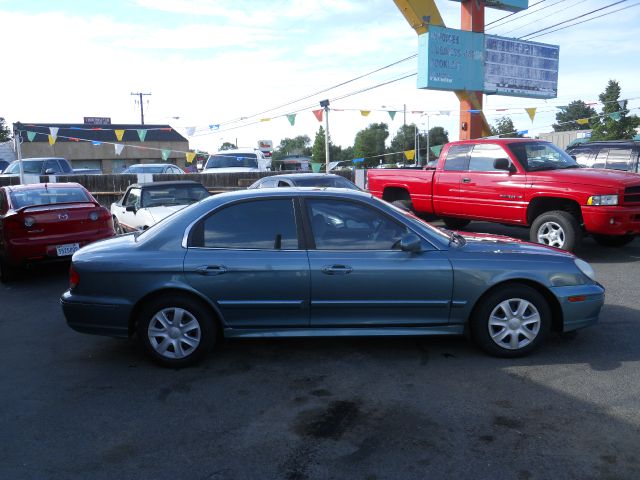 Hyundai Sonata FWD 4dr Sport Sedan