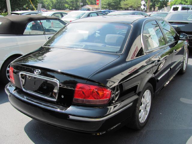 Hyundai Sonata 2004 photo 3