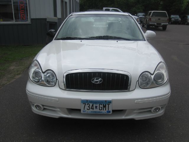 Hyundai Sonata 2004 photo 3