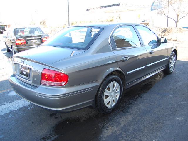 Hyundai Sonata 2004 photo 4