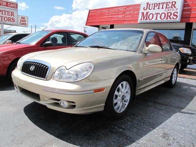 Hyundai Sonata FWD 4dr Sport Sedan