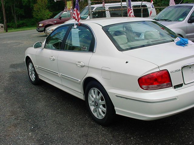 Hyundai Sonata 2004 photo 1