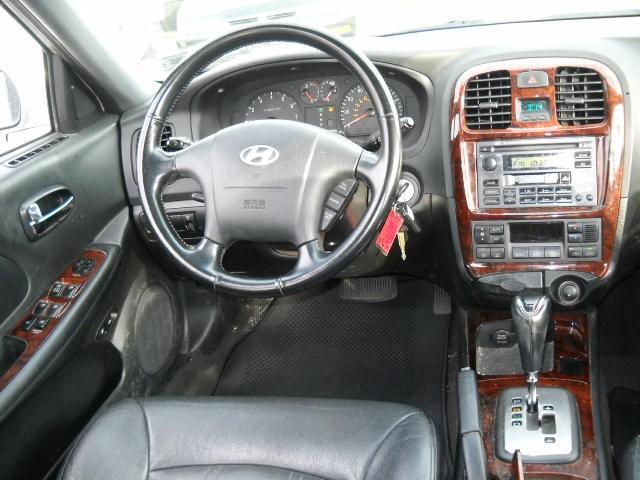 Hyundai Sonata 2004 photo 3