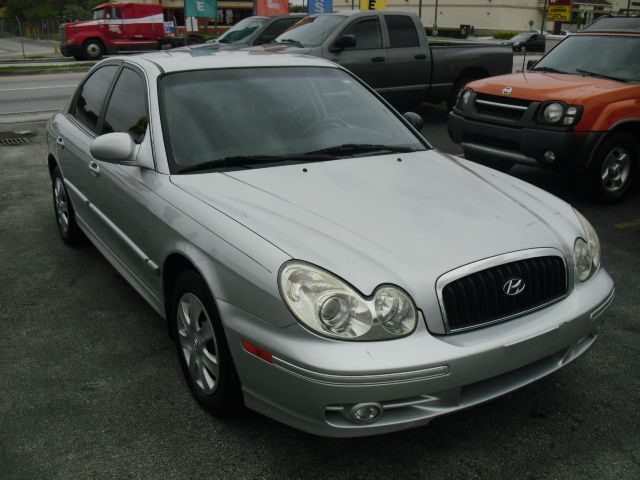 Hyundai Sonata 2004 photo 13