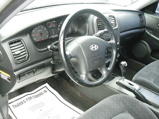 Hyundai Sonata 2004 photo 9