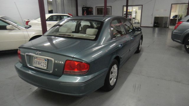 Hyundai Sonata 2004 photo 4