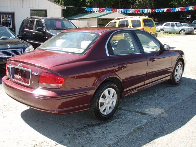 Hyundai Sonata 2004 photo 2