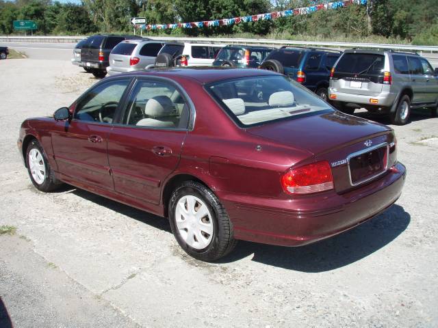 Hyundai Sonata 2004 photo 3