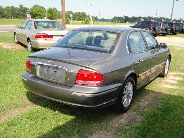 Hyundai Sonata 2004 photo 1