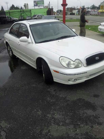 Hyundai Sonata SL Sedan Sedan