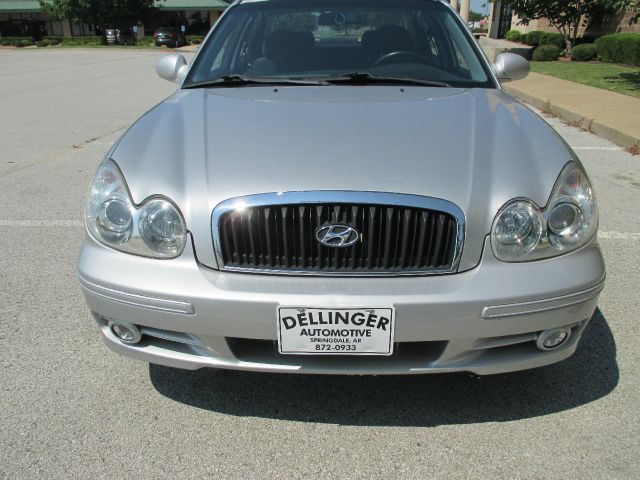 Hyundai Sonata 2004 photo 2