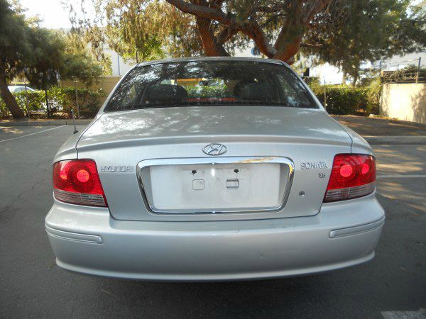 Hyundai Sonata 2004 photo 1