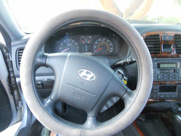 Hyundai Sonata 2004 photo 2