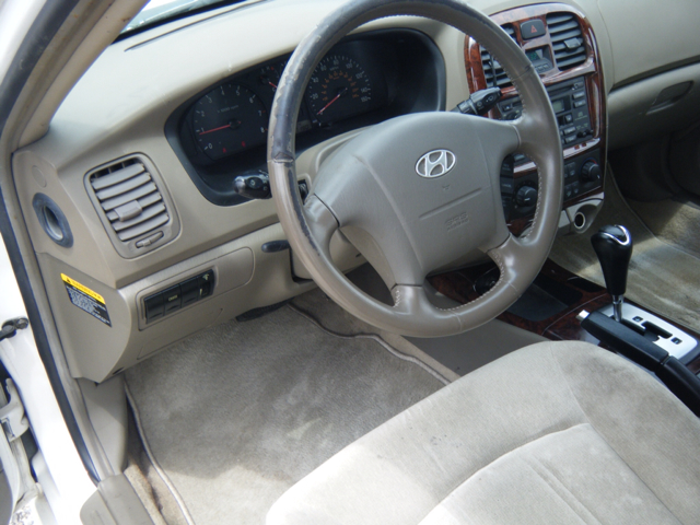 Hyundai Sonata 2004 photo 17