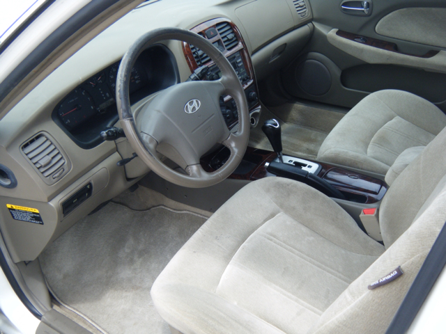 Hyundai Sonata 2004 photo 21