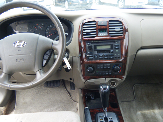 Hyundai Sonata 2004 photo 28