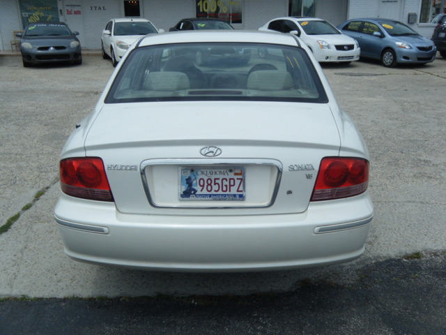 Hyundai Sonata 2004 photo 8