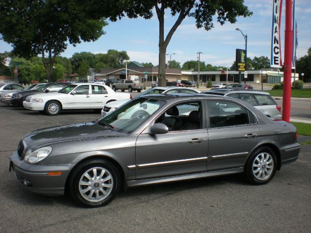 Hyundai Sonata 2004 photo 1