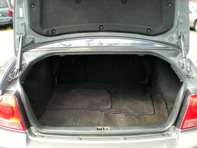 Hyundai Sonata 2004 photo 2