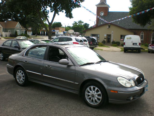 Hyundai Sonata 2004 photo 4