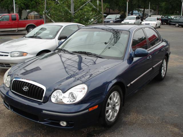 Hyundai Sonata SL Sedan Sedan