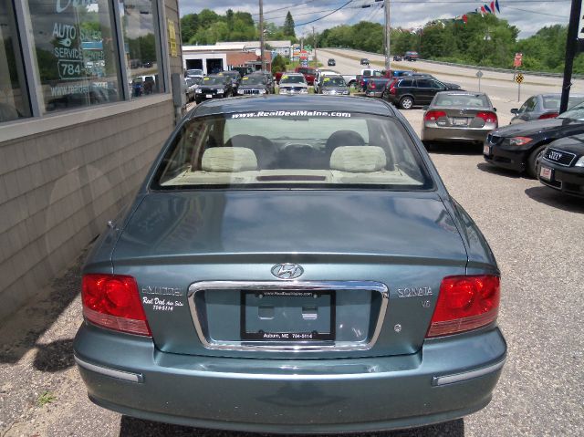 Hyundai Sonata 2004 photo 3