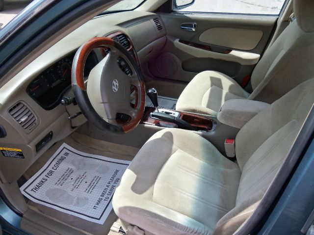 Hyundai Sonata 2004 photo 4