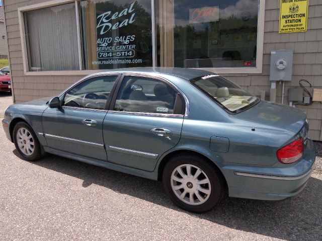 Hyundai Sonata 2004 photo 9