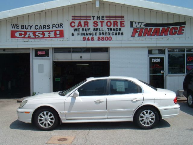 Hyundai Sonata FWD 4dr Sport Sedan