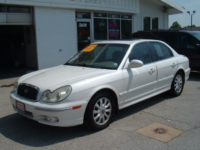 Hyundai Sonata 2004 photo 1