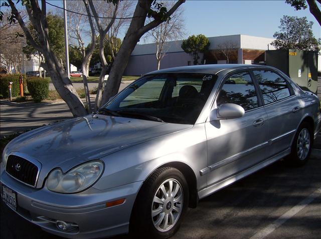 Hyundai Sonata SL Sedan Sedan