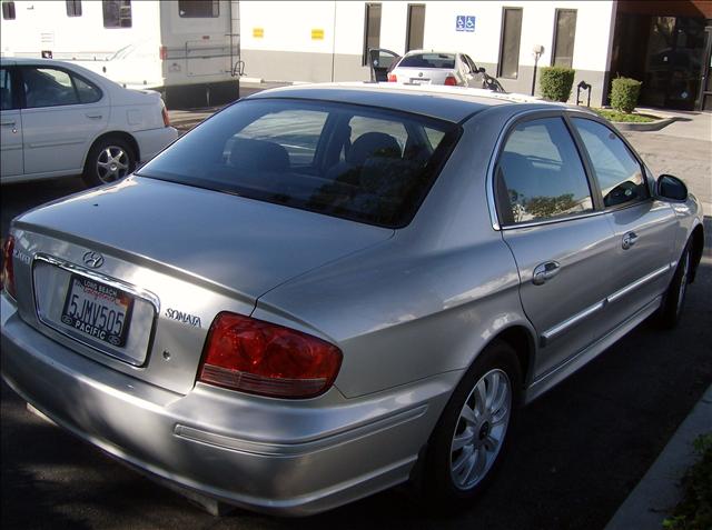 Hyundai Sonata 2004 photo 1