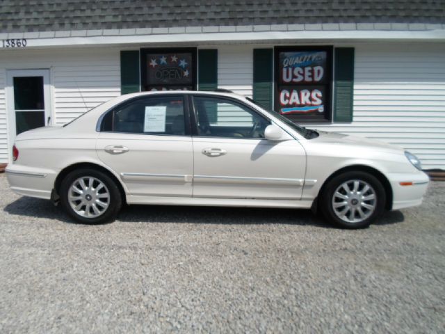 Hyundai Sonata 2004 photo 2