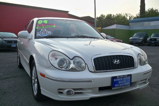 Hyundai Sonata 2004 photo 3