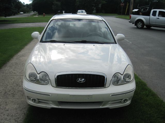 Hyundai Sonata 2004 photo 3