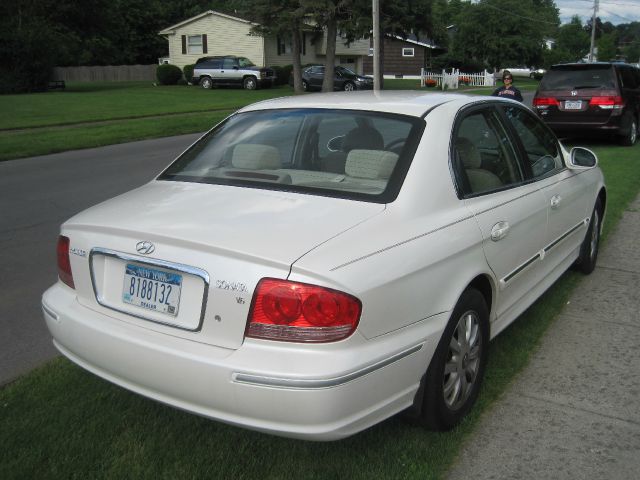 Hyundai Sonata 2004 photo 4