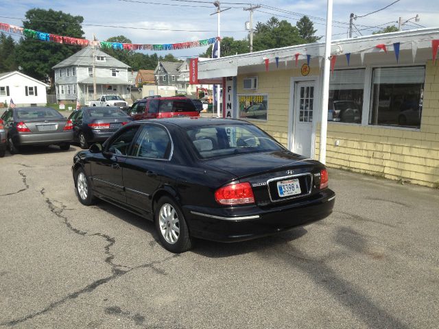 Hyundai Sonata 2004 photo 1