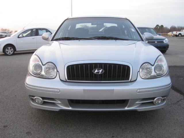 Hyundai Sonata 2004 photo 3