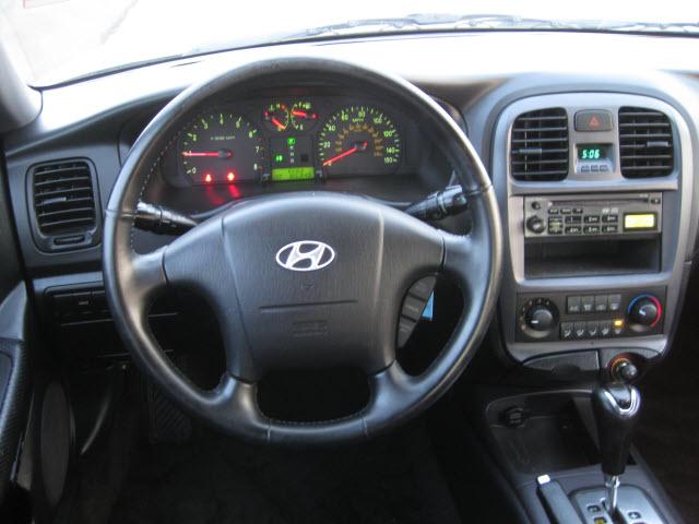 Hyundai Sonata 2004 photo 1