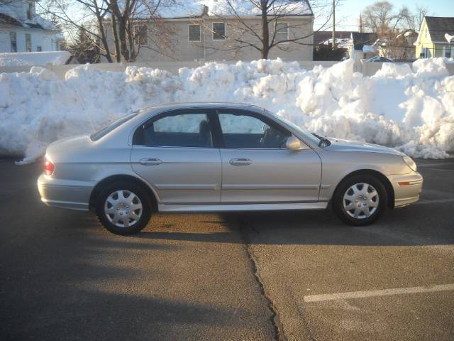 Hyundai Sonata S Sedan Sedan