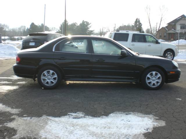 Hyundai Sonata 2004 photo 3