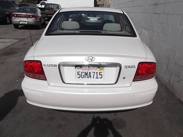 Hyundai Sonata 2004 photo 2