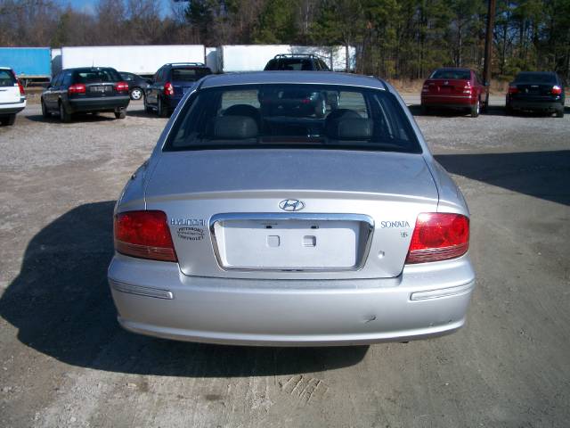 Hyundai Sonata 2004 photo 4