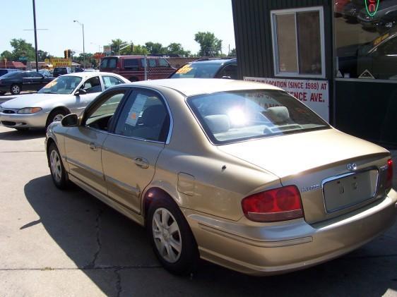 Hyundai Sonata 2004 photo 1