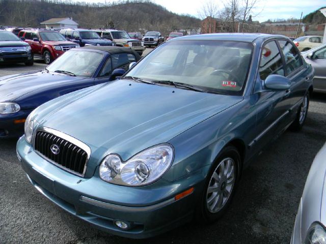 Hyundai Sonata 2004 photo 2