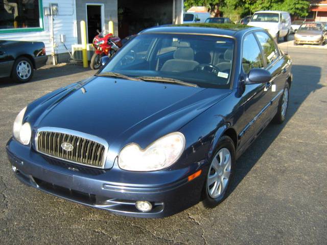 Hyundai Sonata 2004 photo 1